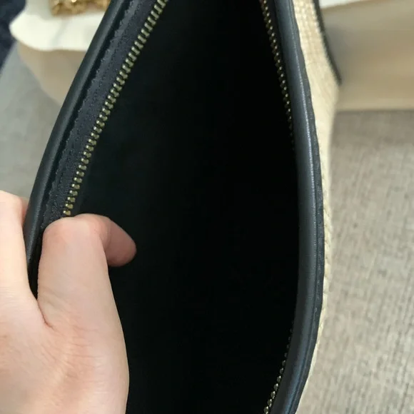 Louis Vuitton Toiletry raffia pouch on chain bag - Picture 12 of 12